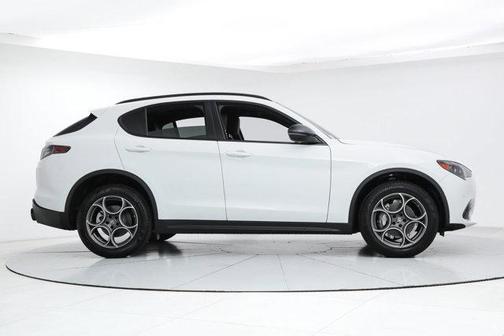 2025 Alfa Romeo Stelvio Sprint AWD