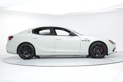 2022 Maserati Ghibli Modena