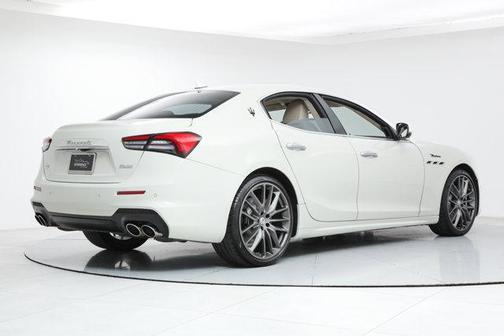 2022 Maserati Ghibli Modena Q4