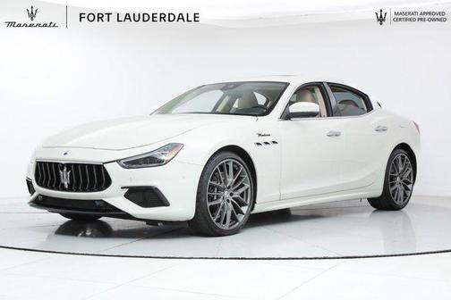 2022 Maserati Ghibli Modena Q4