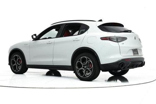 2025 Alfa Romeo Stelvio Sprint