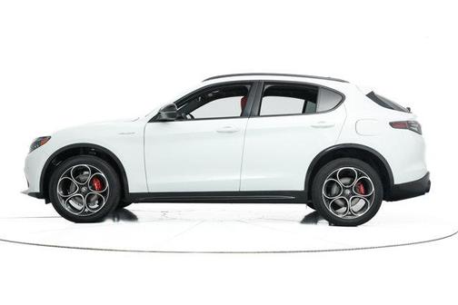 2025 Alfa Romeo Stelvio Sprint AWD