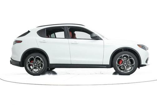 2025 Alfa Romeo Stelvio Sprint AWD