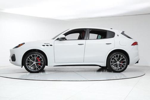 2026 Maserati Grecale Modena