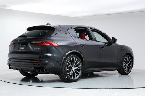 2026 Maserati Grecale Modena