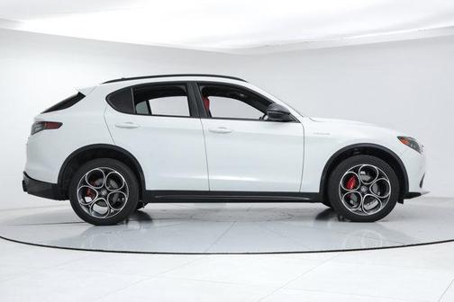 2025 Alfa Romeo Stelvio Sprint AWD