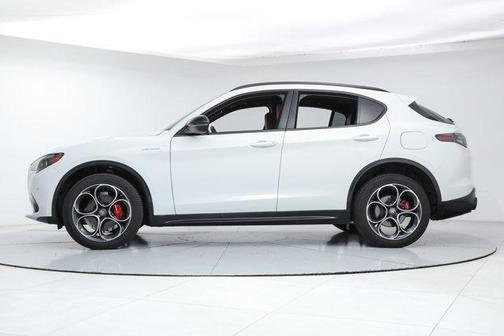 2025 Alfa Romeo Stelvio Sprint AWD
