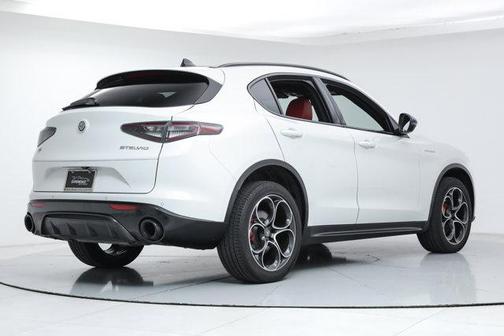 2025 Alfa Romeo Stelvio Sprint AWD