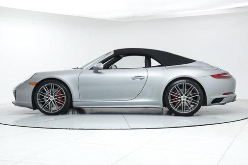 2019 Porsche 911 Carrera 4S Cabriolet