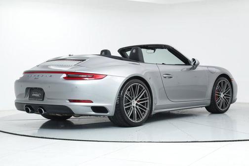 2019 Porsche 911 Carrera 4S Cabriolet
