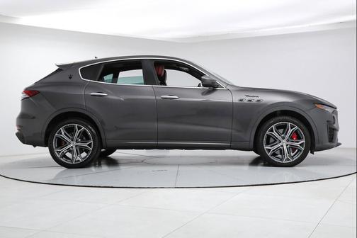 Grigio Maratea Metallic 2023 Maserati Levante Modena