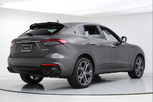 Grigio Maratea Metallic 2023 Maserati Levante Modena