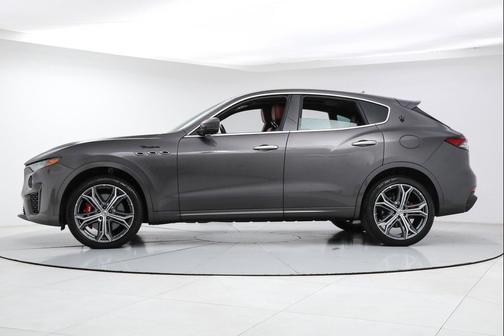 Grigio Maratea Metallic 2023 Maserati Levante Modena