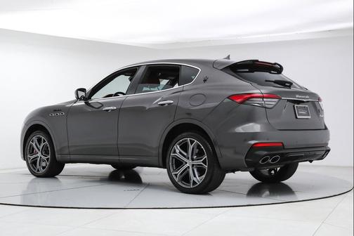 Grigio Maratea Metallic 2023 Maserati Levante Modena