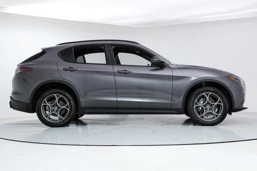 2025 Alfa Romeo Stelvio Sprint AWD