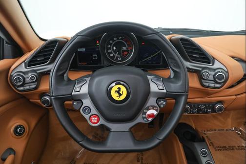 Bianco Avus 2018 Ferrari 488 Spider Base