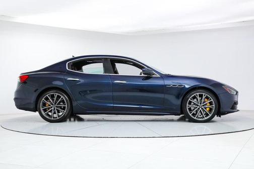 2023 Maserati Ghibli Modena Q4