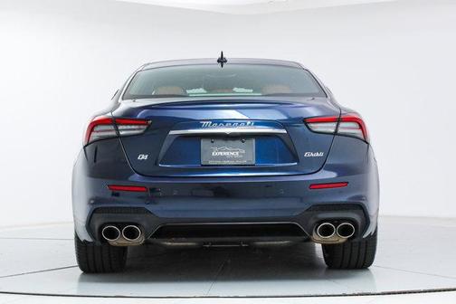 2023 Maserati Ghibli Modena Q4