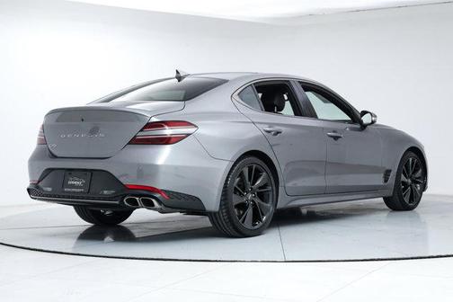 2023 Genesis G70 2.0T RWD