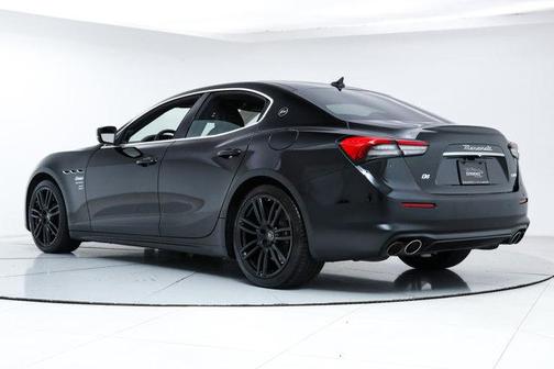 2022 Maserati Ghibli Modena Q4