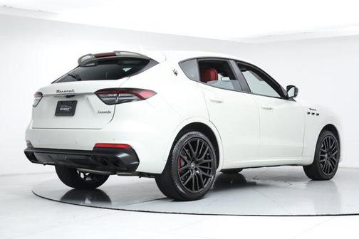 2022 Maserati Levante Modena