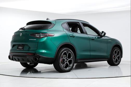 Verde Fangio Metallic 2026 Alfa Romeo Stelvio AWD