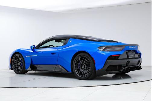 Blu Infinito 2022 Maserati MC20 Coupe