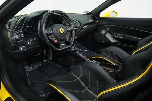 2018 Ferrari 488 Spider Base