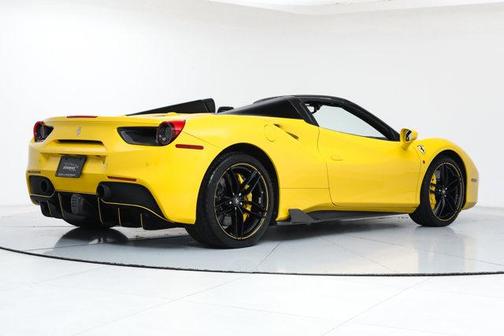 2018 Ferrari 488 Spider Base