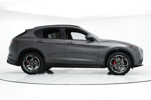 2025 Alfa Romeo Stelvio Sprint