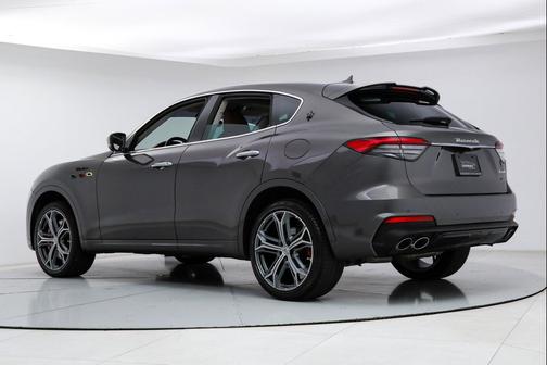 Grigio Maratea Metallic 2023 Maserati Levante Modena