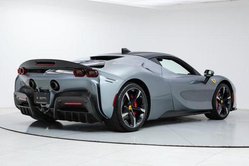 2022 Ferrari SF90 Stradale Coupe