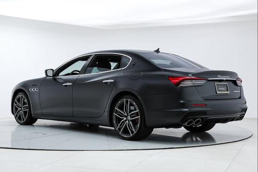 Nero Ribelle Metallic 2023 Maserati Quattroporte Modena