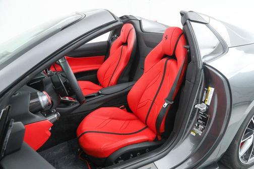 2022 Ferrari 812 GTS Convertible
