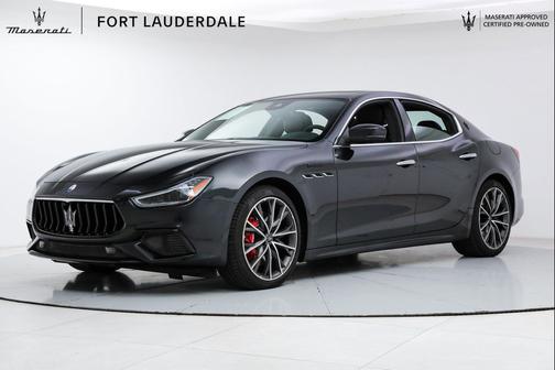 Nero Ribelle Metallic 2023 Maserati Ghibli Modena
