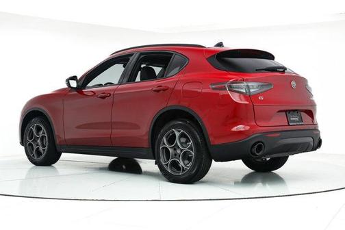 2025 Alfa Romeo Stelvio Sprint