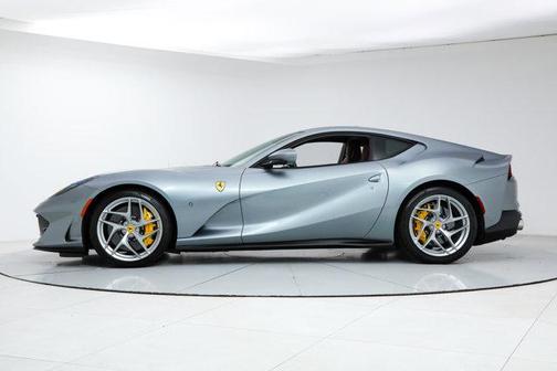2020 Ferrari 812 Superfast Base
