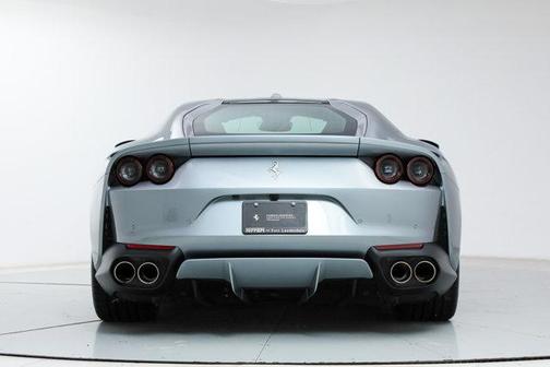 2020 Ferrari 812 Superfast Base