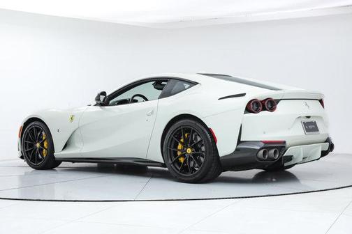 2019 Ferrari 812 Superfast Base