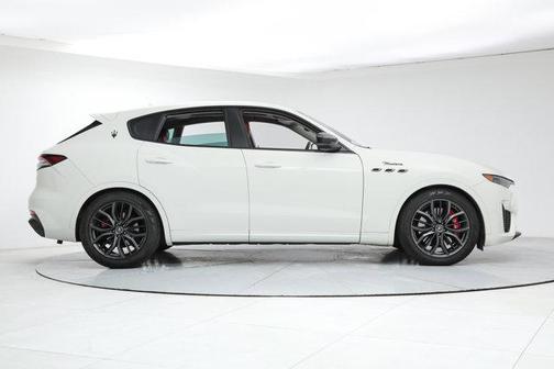 2022 Maserati Levante Modena