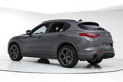Vesuvio Gray Metallic 2022 Alfa Romeo Stelvio Ti