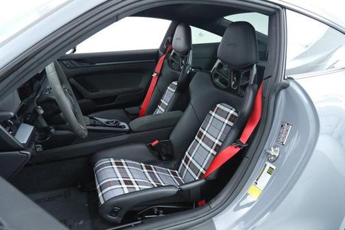 2024 Porsche 911 Carrera GTS