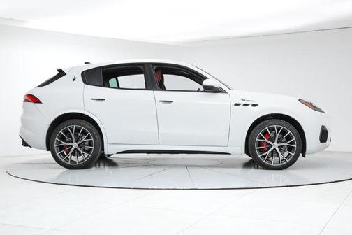 2026 Maserati Grecale Modena