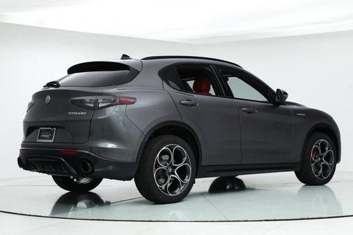 2025 Alfa Romeo Stelvio Sprint