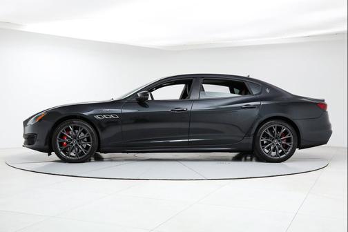 Nero Ribelle Metallic 2022 Maserati Quattroporte GT