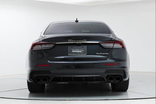 Nero Ribelle Metallic 2022 Maserati Quattroporte GT