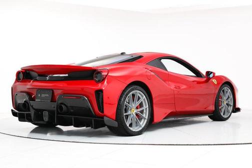 2019 Ferrari 488 Pista Base