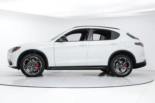 2025 Alfa Romeo Stelvio Sprint AWD