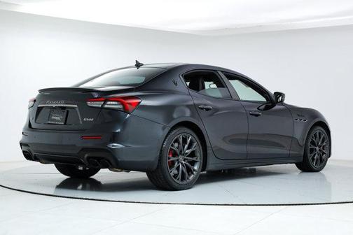 2022 Maserati Ghibli Modena Q4