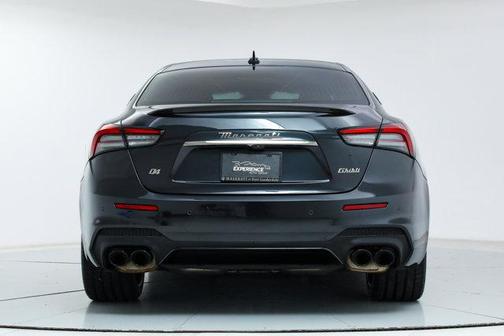 2022 Maserati Ghibli Modena Q4